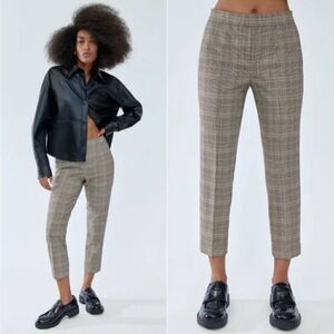 Aritzia Babaton Conan Tapered Leg Tousers Plain Pants 8